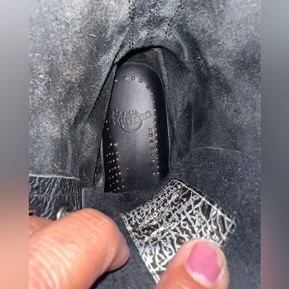 Dr. martens shoes size 7 - Picture 4 of 9